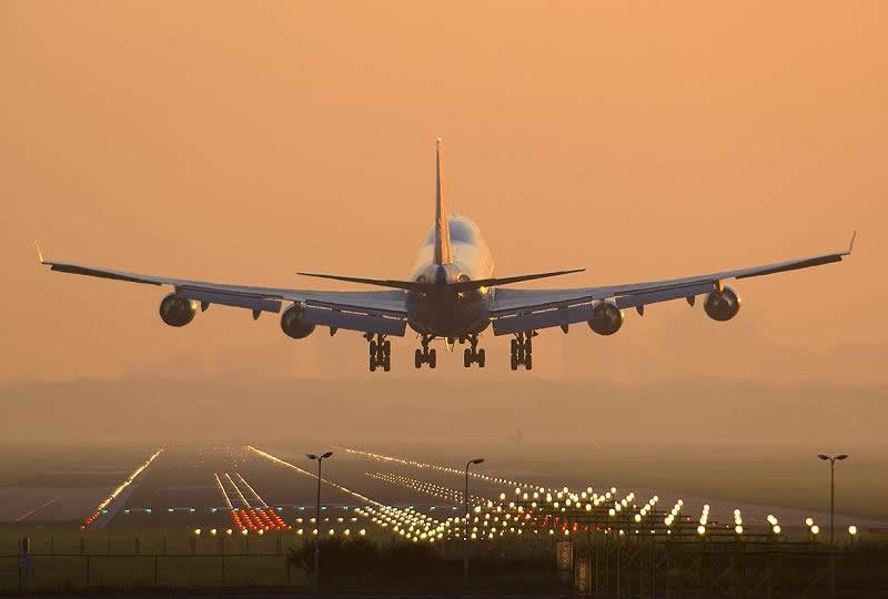 Uçağın kaçırıldığı haberi yalanlandı