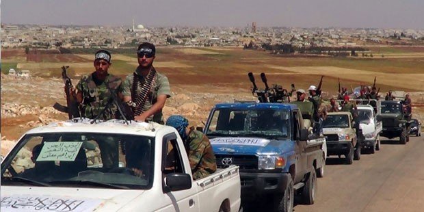 Muhalifler Halep'te ilerliyor