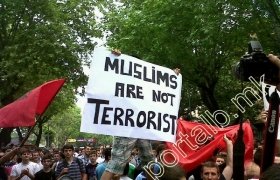 Makedonya'da Müslümanlardan protesto