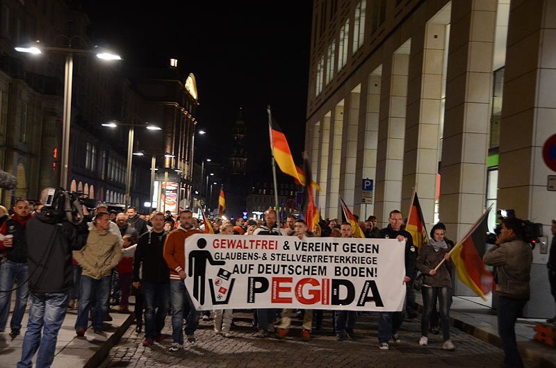 PEGİDA hedef göstermeye devam ediyor