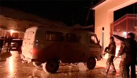 Duvara bayrak resmi çizdi öldürüldü