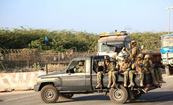 Somali'de Hükümet üyelerine saldırı: 20 ölü