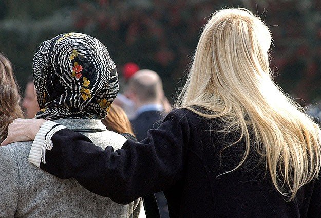 Almanya'dan başörtüsü kararı