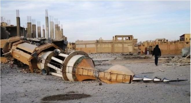 'Suriye Rakka'da sivilleri bombalıyor'