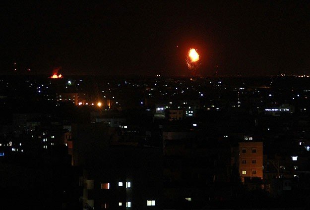 Yemen'de Husilere hava operasyonu