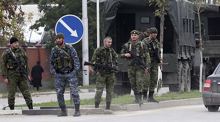 Kadirov başörtüye saldırdı Çeçenistan karıştı