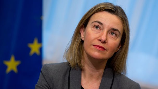 'PYD'yi bombalamayı durdurun'