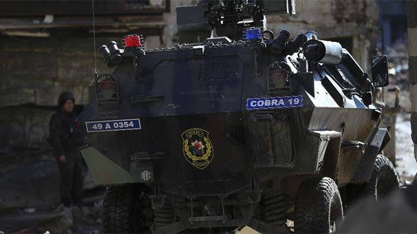 Sur'a girmeye çalışan keskin nişancılar yakalandı