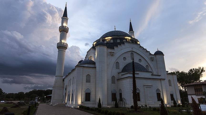 Osmanlı mimarisini ABD'ye taşıyan cami