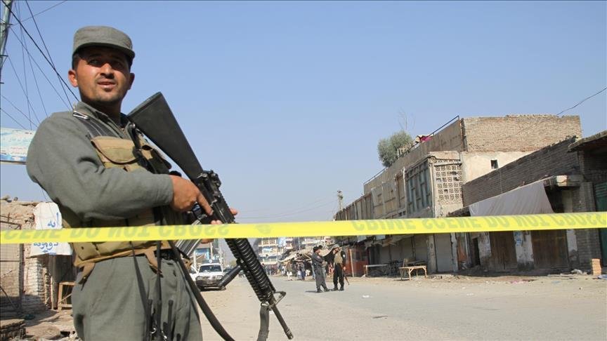 Taliban askeri kampa saldırdı: 12 ölü