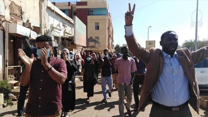 Sudan'da halka gösteri çağrısı