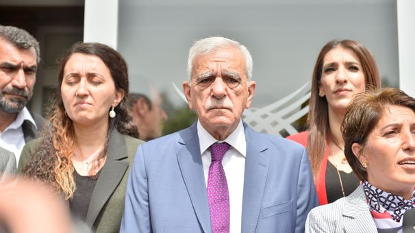 Şehit yakınlarını işten çıkardılar