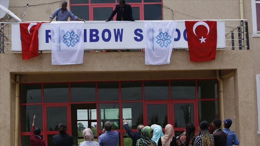 FETÖ okullarını devraldı