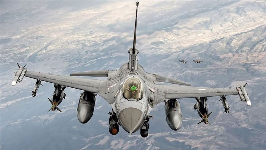 Türk savaş uçakları Kuzey Irak'ı vurdu