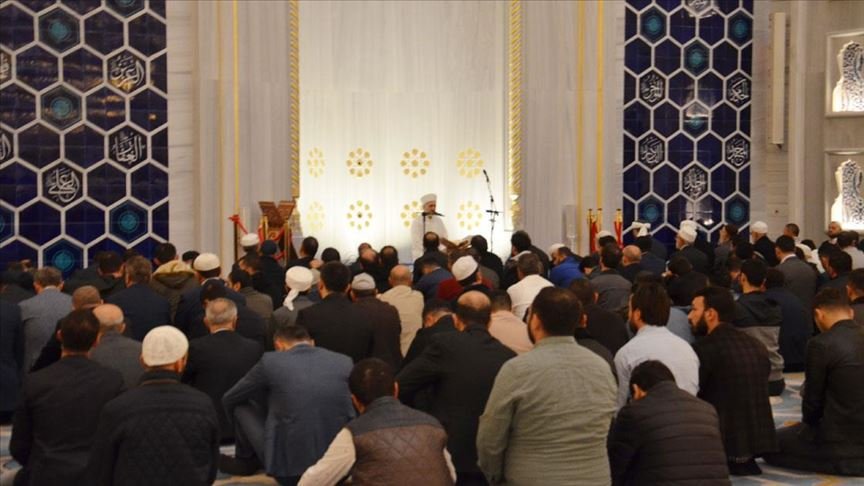 Çamlıca Camisi'nde Fetih Suresi okundu