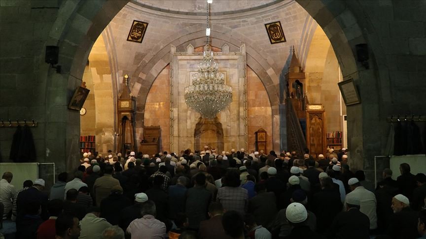 Mehmetçik için 'zafer' duası