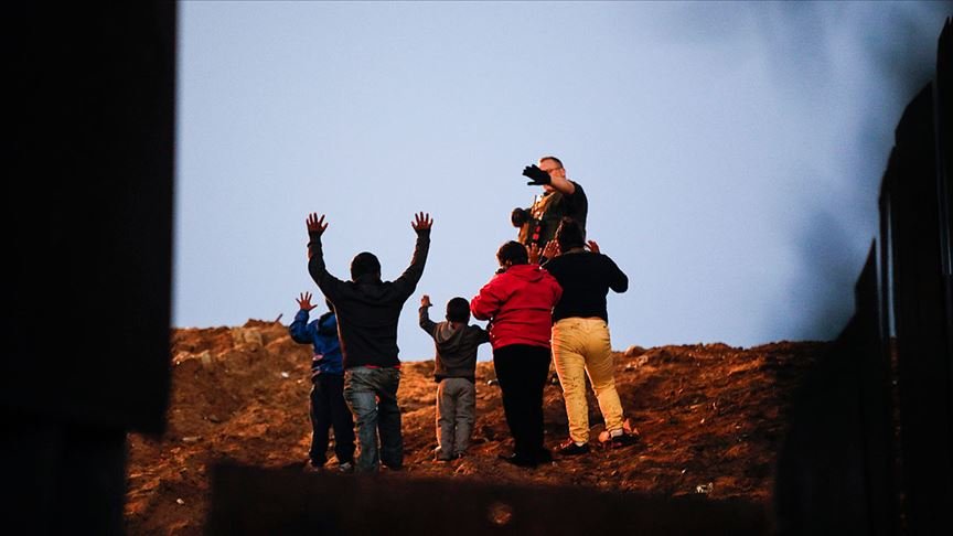 ABD'ye giden göçmenlere Meksika engeli