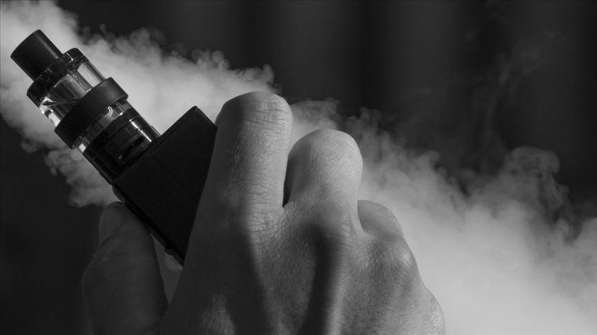 Elektronik sigaradan ölenlerin sayısı artıyor