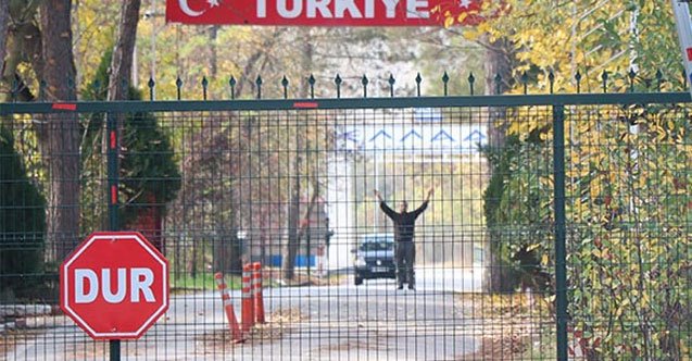 Sınırda kalan terörist ABD'ye gönderildi