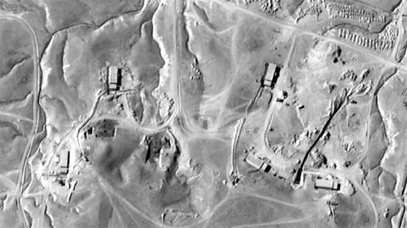 İran Suriye'de gizli askeri üs kuruyor