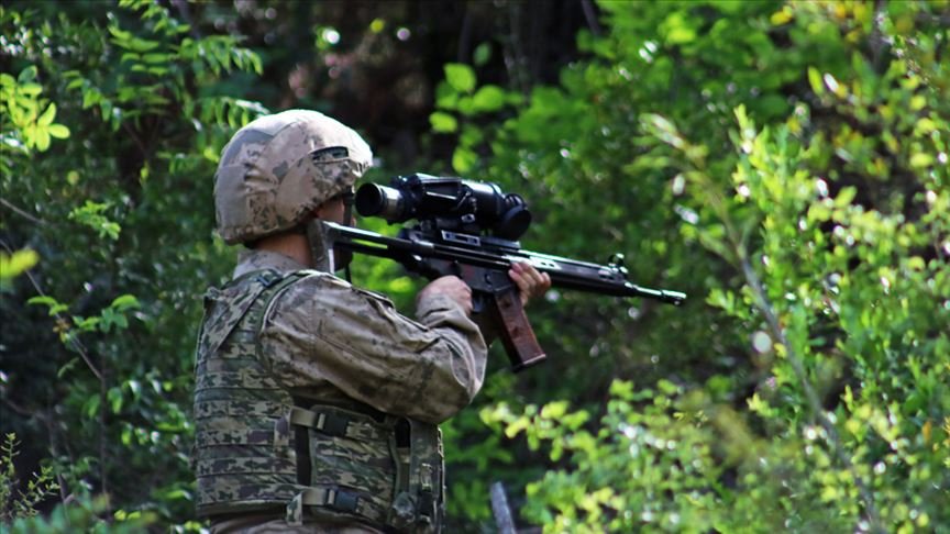 Amanoslar'da EYP patladı: 2 asker yaralandı