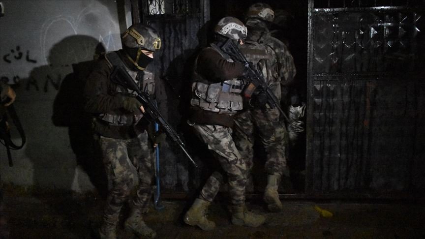 Adana'da IŞİD operasyonu: 5 gözaltı