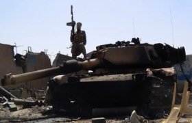 Silahıyla Tankı Püskürttü